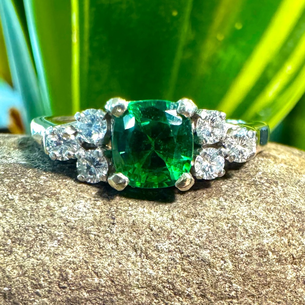 1.10 Ct Tsavorite Garnet Diamond Platinum Ring